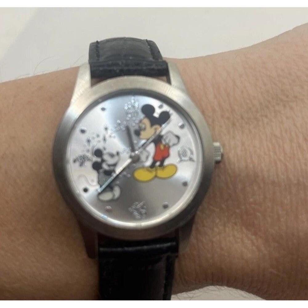 Walt Disney World Mens Watch: Mickey Through The Years (Limited Release)